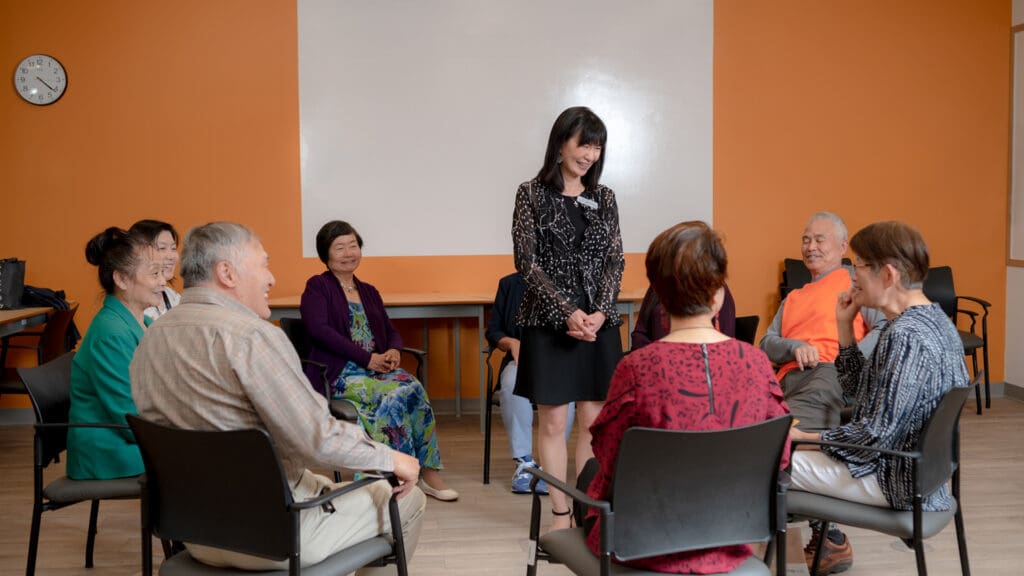 Seniors English Dialogue (Intermediate) 英語會話 (中階班)